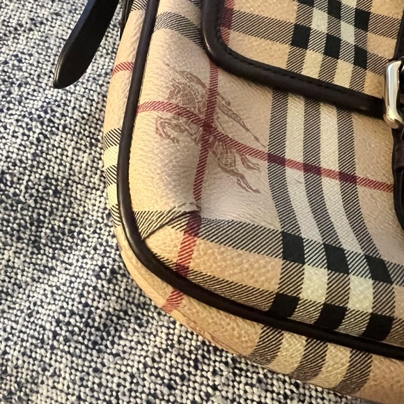 Burberry Beige and Black Crossbody Bag - Picture 7 of 12
